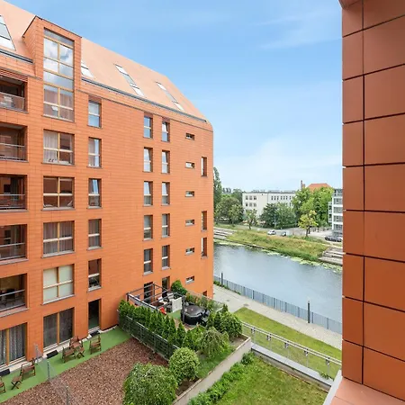 Aura Island Riverside By Downtown