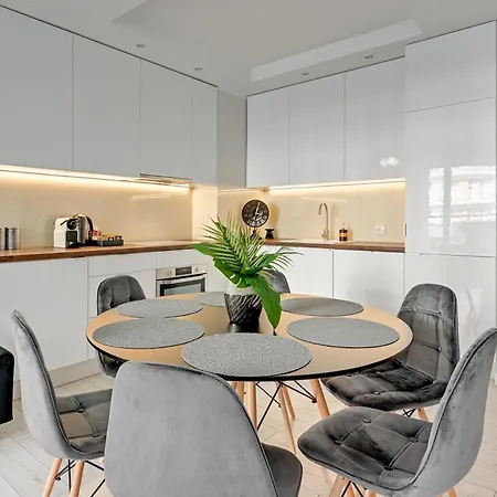 Aura Island Riverside By Downtown Apartman *