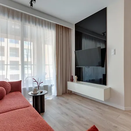 Aura Island Riverside By Downtown