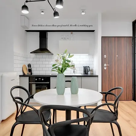 Aura Island Riverside By Downtown Apartment