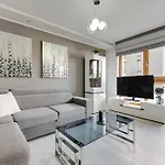 Aura Island Riverside By Downtown Appartamento Danzica